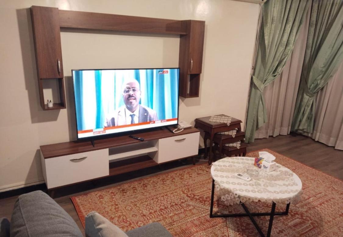 Apartamento 2 Bedrooms Spacious Flat 7 Mins To Airport *