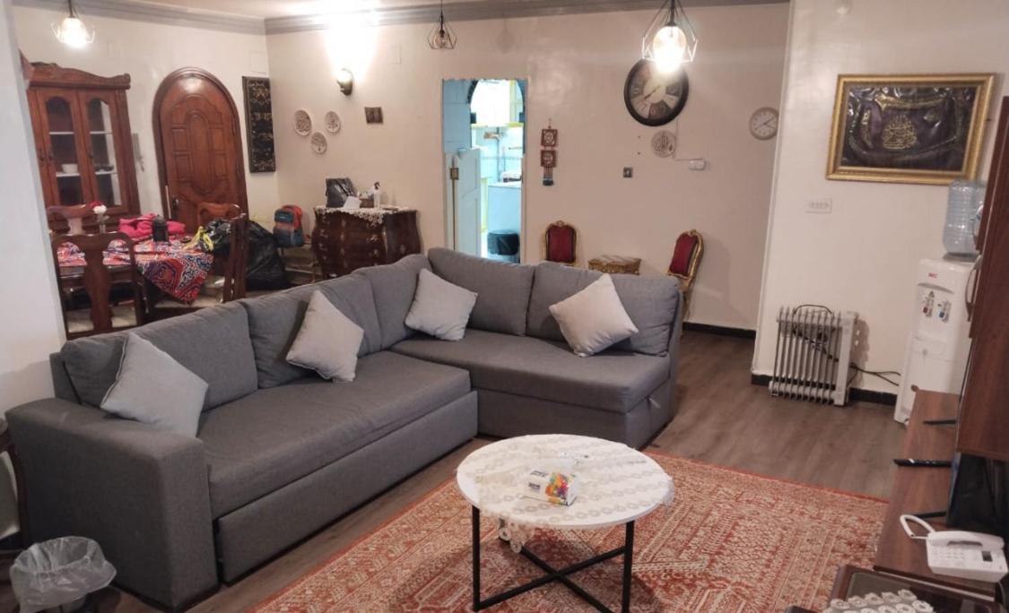 2 Bedrooms Spacious Flat 7 Mins To Airport Apartamento *