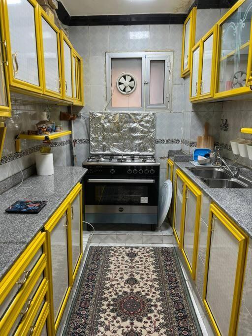 דירה 2 Bedrooms Spacious Flat 7 Mins To Airport