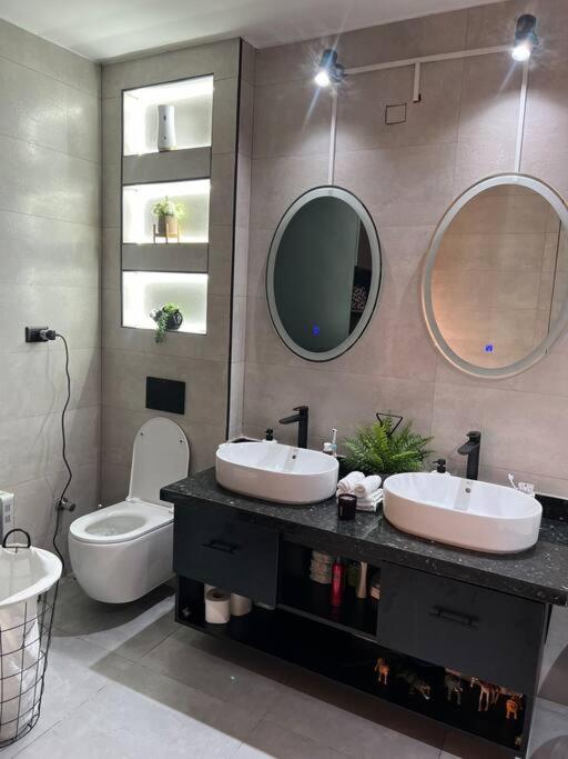 דירה 2 Bedrooms Spacious Flat 7 Mins To Airport *